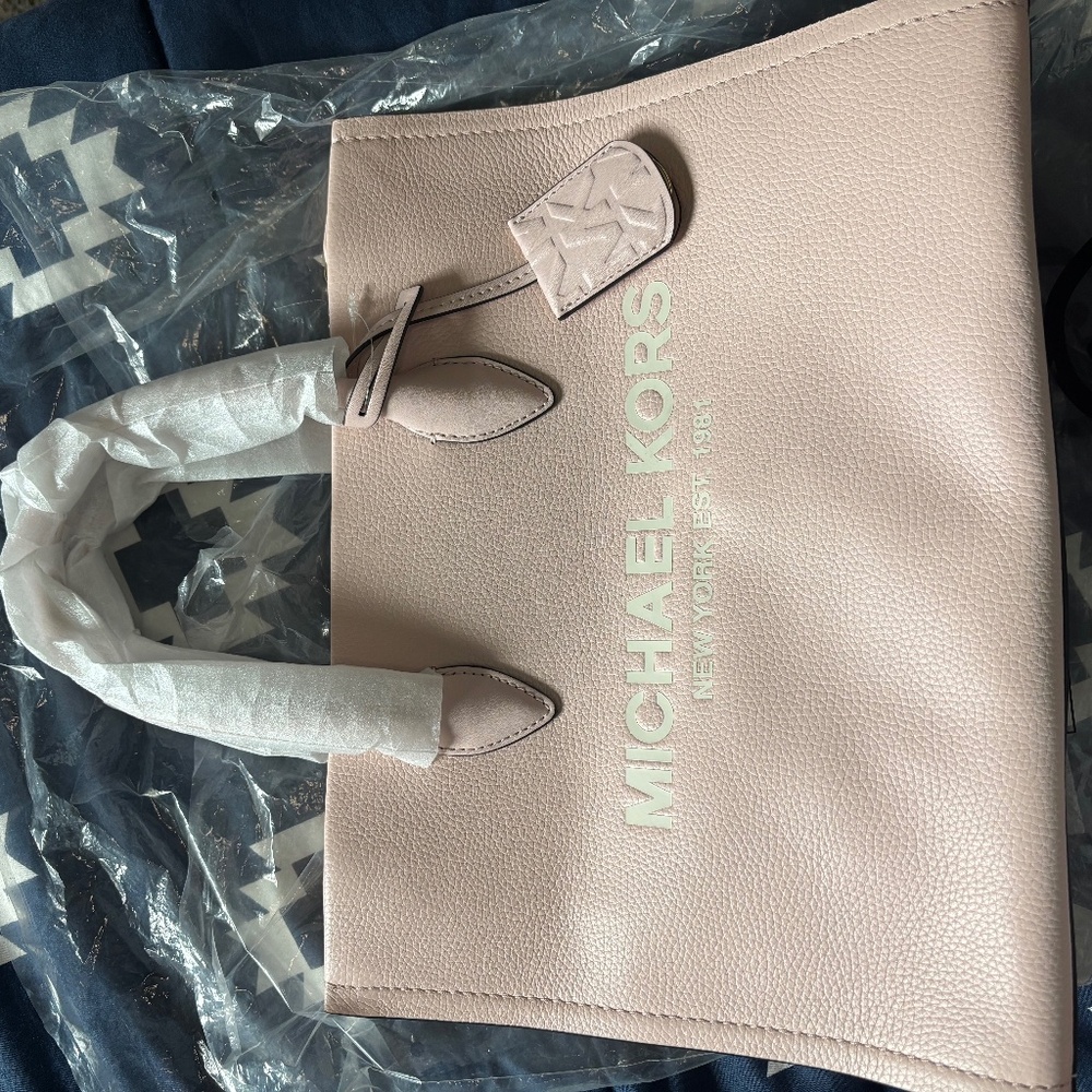 Mk purse